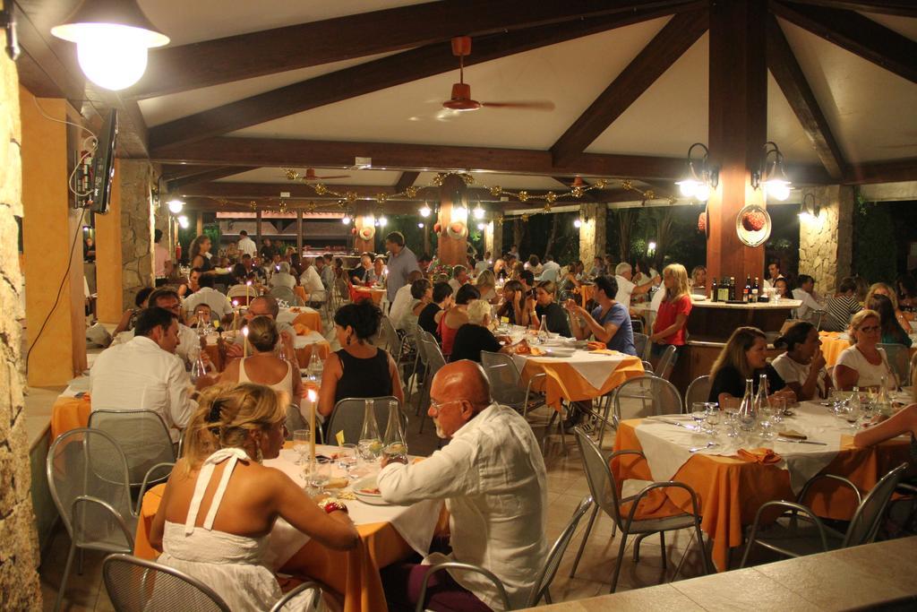 Villaggio Piscina Rei Monte Nai Exterior photo