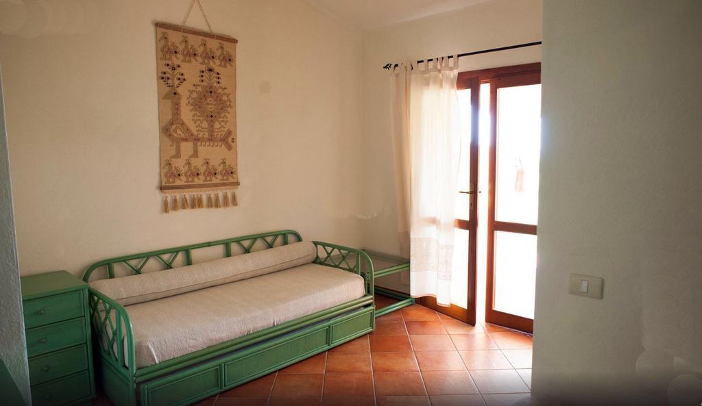 Villaggio Piscina Rei Monte Nai Room photo